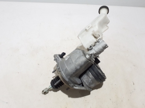 RENAULT Megane E-Tech CMF-EV (2022–2026) Servofrein 460078309R - 4