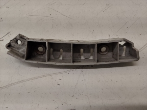 Ford Focus (2011–2018) Front fender bracket BM5117D959 - 3