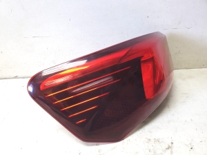 TOYOTA Avensis T27 (2008–2019) Eckleuchte hinten - 2