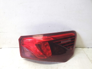 TOYOTA Avensis T27 (2008–2019) Eckleuchte hinten