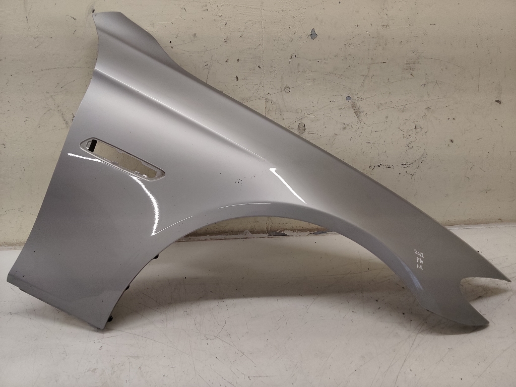 BMW 5 SERIES F10 (2010–2017) Front fender 51117207932 BMW 5 SERIES F10 (2010–2017) Front fender 51117207932