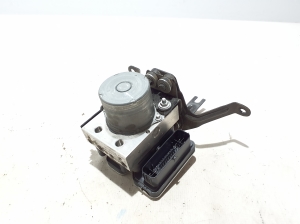 RENAULT Megane E-Tech CMF-EV (2022–2026) ABS unit 476605358R - 4