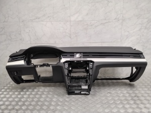 Armaturenbrett - 3G1857100C