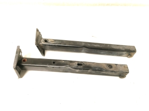 Lower front crossmember under radiators - 3637281