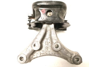 Opel Crossland X X 75 (2017–2026) Engine mount 9681706580 - 3