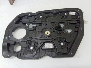 Lève-vitre de porte avant - 82480A2320
