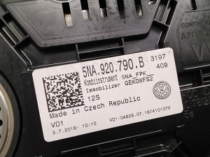 Volkswagen Tiguan (2017–2026) Mērinstrumentu panelis 5NA920790B - 2