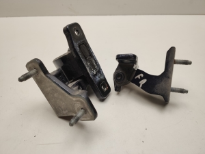 Mercedes Benz EQC N293 (2019–2026) Esiukse ülemine hing A2057200637 - 4
