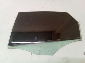 Rear side door glass - 43R00082