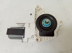AUDI A6 C7 (2011–2018) Rear side door window regulator motor 8K0959811 - 4