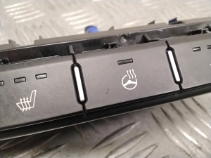 Kia ceed (2018–2026) Heated seat switch 93315J7010 - 3