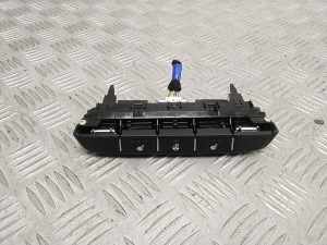 Heated seat switch - 93315J7010