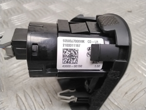Kia ceed (2018–2026) Süütelukk 93500J7000 - 3
