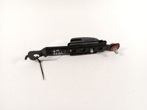 NISSAN Leaf II (2017–2026) Seat belt height adjuster 87824-5SK0A - 2