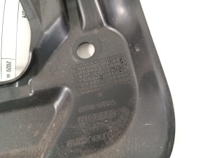 NISSAN Leaf II (2017–2026) Other bracket 679365SH0A - 3