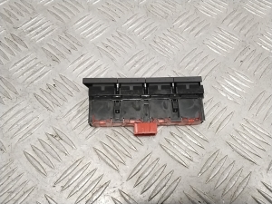 Volkswagen Tiguan (2017–2026) Parking system switch 5NB927238B - 3