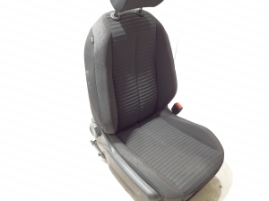 Peugeot 2008 P24 (2019–2026) Front seat and its parts - 3