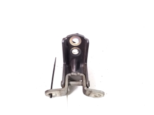 NISSAN Leaf II (2017–2026) Rear side door lower hinge 82420-AG000 - 2