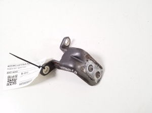 Front door lower hinge - 82421-AG000