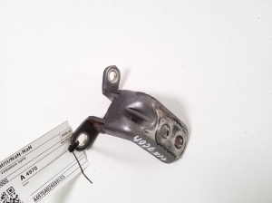   Esiukse ülemine hing  - 82420-AG000 