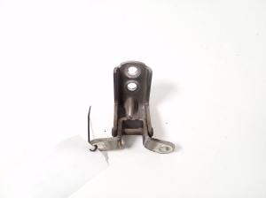NISSAN Leaf II (2017–2026) Front door top hinge 82420-AG000 - 2