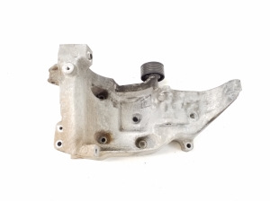 BMW X3 E83 (2003–2010) Generaatori kinnitus 7802639 - 2
