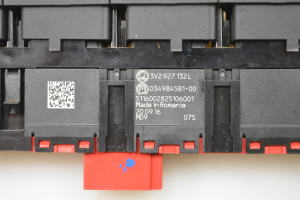 Skoda Superb (2015–2026) Trunk opening switch 3V2927132L - 3