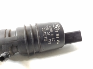 BMW X3 E83 (2003–2010) Front windshield washer pump 8362154 - 3