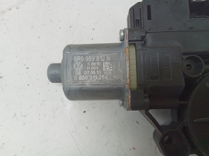 Volkswagen Polo V (2009–2017) Hinterer Seitentür-Fensterhebermotor 6R0959812N - 3