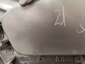 Volkswagen Polo V (2009–2017) Tagumise küljeukse polster 6R6867212 - 3
