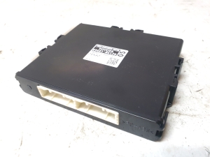 TOYOTA Avensis T27 (2008–2019) Control unit 8968105130 - 4