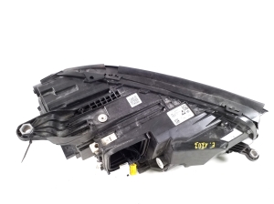 Mercedes Benz GLE-Class 167 (2019–2026) Esituli A1679068507 - 2