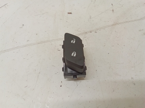 Door lock/unlock switch - 13437277