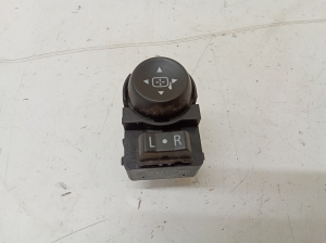 Mirror control switch - 321943