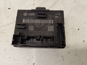 Priekšējo durvju vadības bloks - 8X0959792C