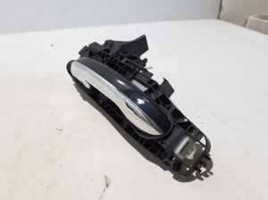 Mercedes Benz C-Class 206 (2021–2026) Front door external opening handle and its details - 3