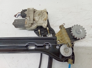 Mini Cooper F55 / F56 (2013–2026) Priekšējo durvju logu pacēlājs 7296441 - 2