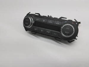 Mercedes Benz B-Class 246 (2011–2017) Heater control panel A2429009301 - 2