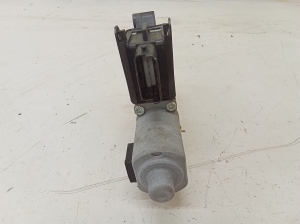 Hyundai i40 (2011–2026) Front door window regulator motor 824603Z010 - 2