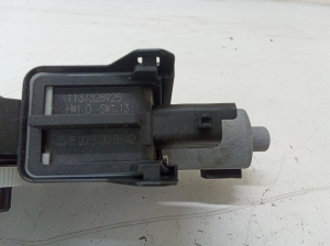Hyundai i40 (2011–2026) Front door window regulator motor 824603Z010 - 4