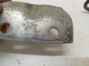 Hyundai i40 (2011–2026) Esiukse alumine hing A046057 - 3