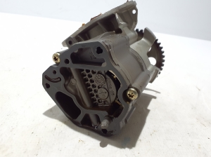 Mercedes Benz C-Class 206 (2021–2026) Õlipump A2541800700 - 3