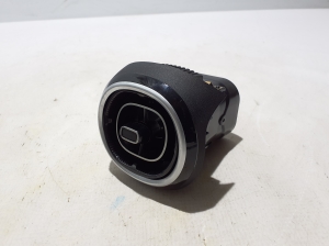 Mercedes Benz C-Class 206 (2021–2026) Salongi ventilatsioonirestid A2068303101 - 3