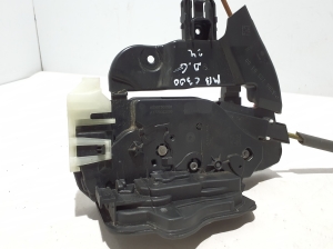 Mercedes Benz C-Class 206 (2021–2026) Tagumise külgukse lukk A0997308801 - 3