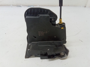 Rear side door lock - 915C303907618S