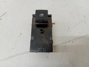 Rear side door window switch - 13408452