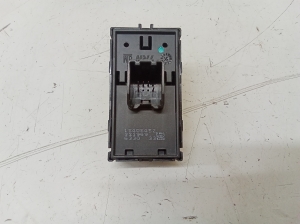 Opel Astra K (2015–2021) Rear side door window switch 13408452 - 3