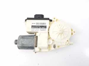Moteur de lève-vitre de porte avant - 6925964