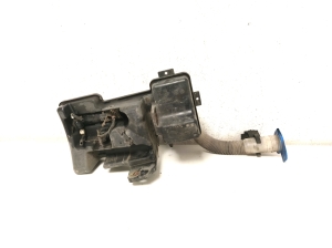 Volkswagen Tiguan (2007–2016) Front washer fluid reservoir 5N0955453A - 4