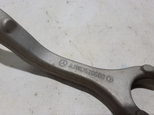 Mercedes Benz C-Class 206 (2021–2026) Tagumine õõtshoob A2063520500 - 3
